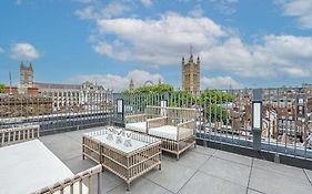 Westminster Apartments By Dmontrio